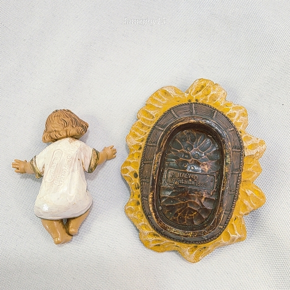 Fontanini Baby Jesus With Cradle Figure Rare Resin 2 Piece 4 Inch 1993 - Picture 6 of 9